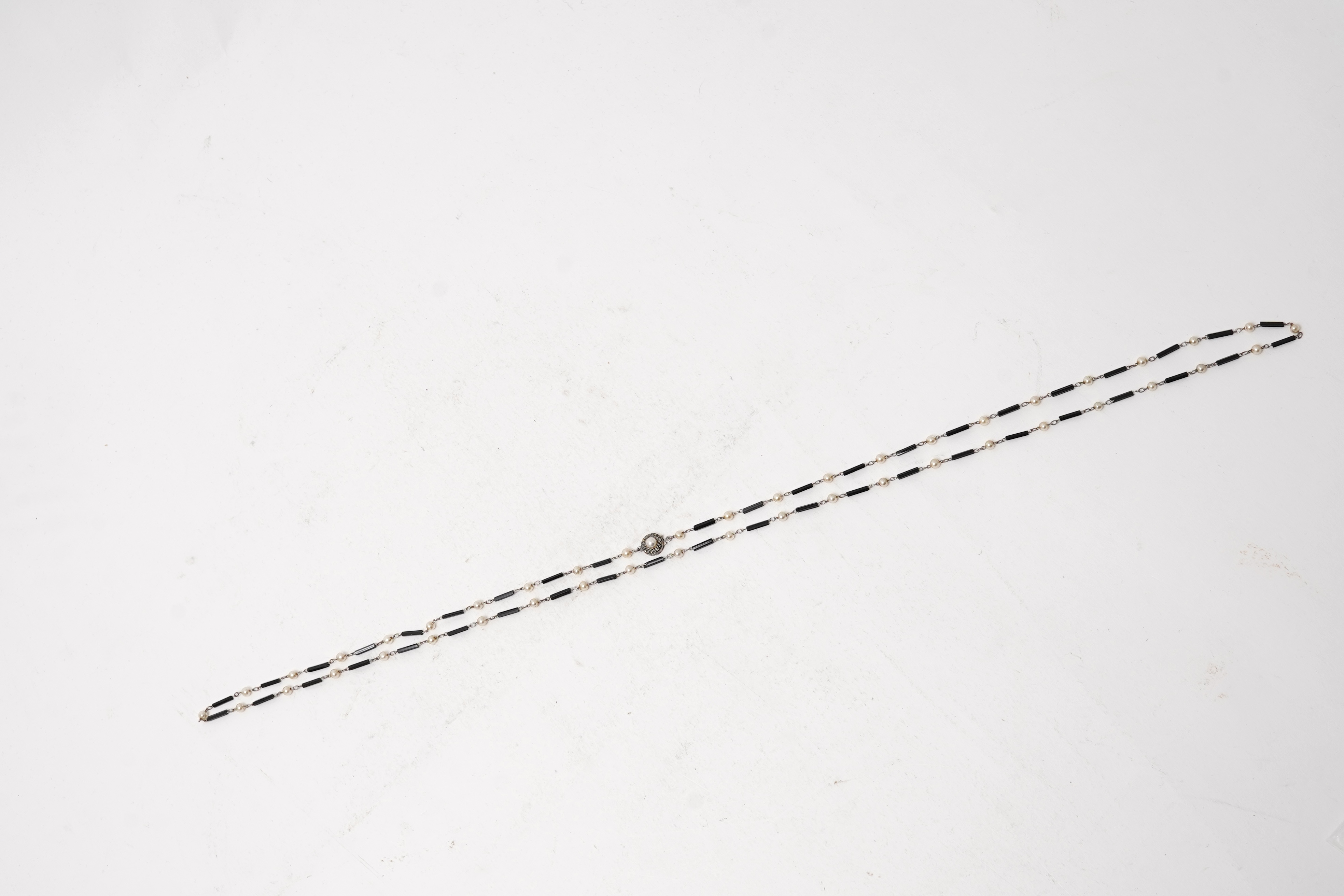 A group of simulant jet jewels, 19th century/early 20th century